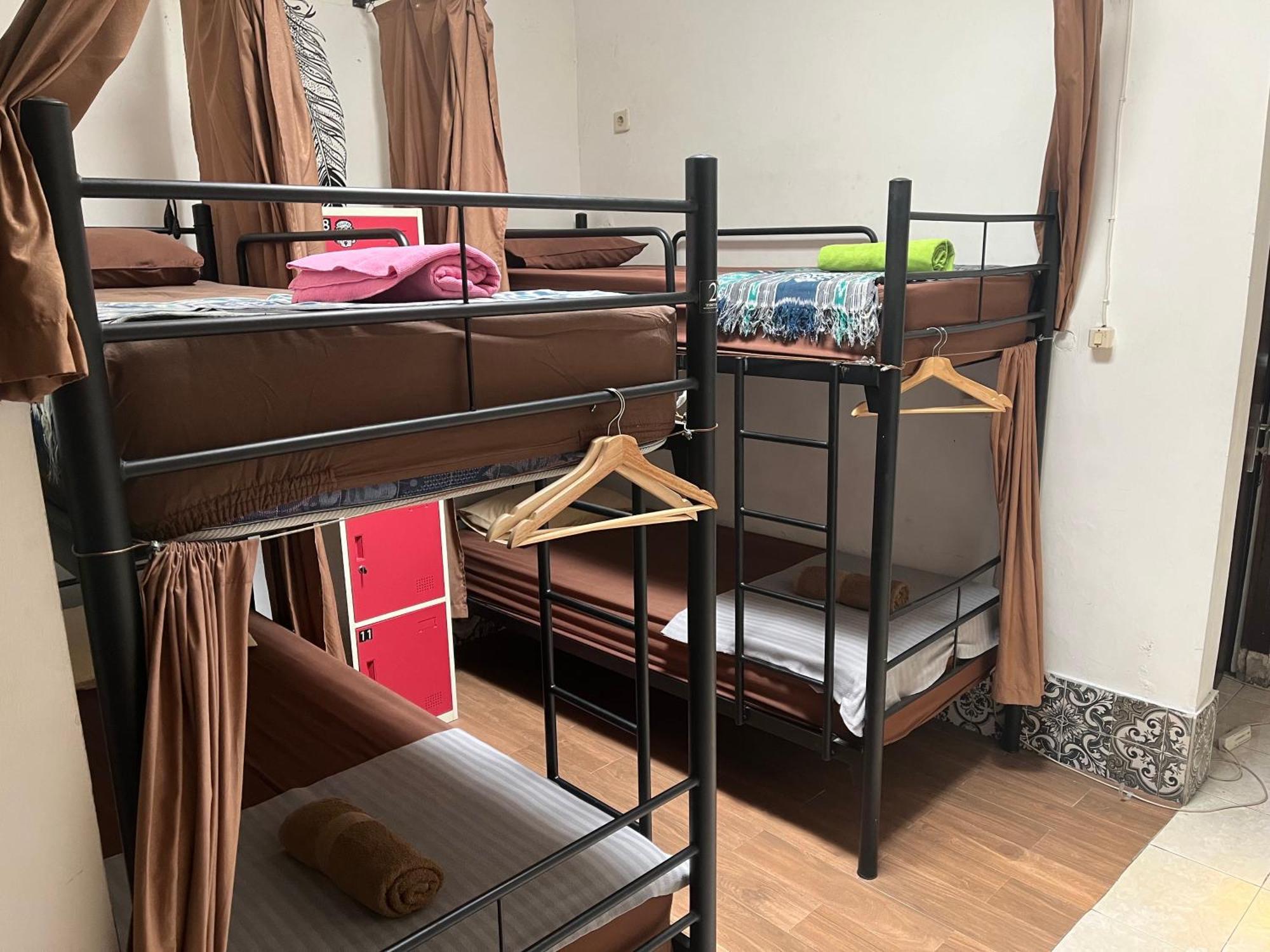 Wood Stone Hostel Γιογκιακάρτα Εξωτερικό φωτογραφία