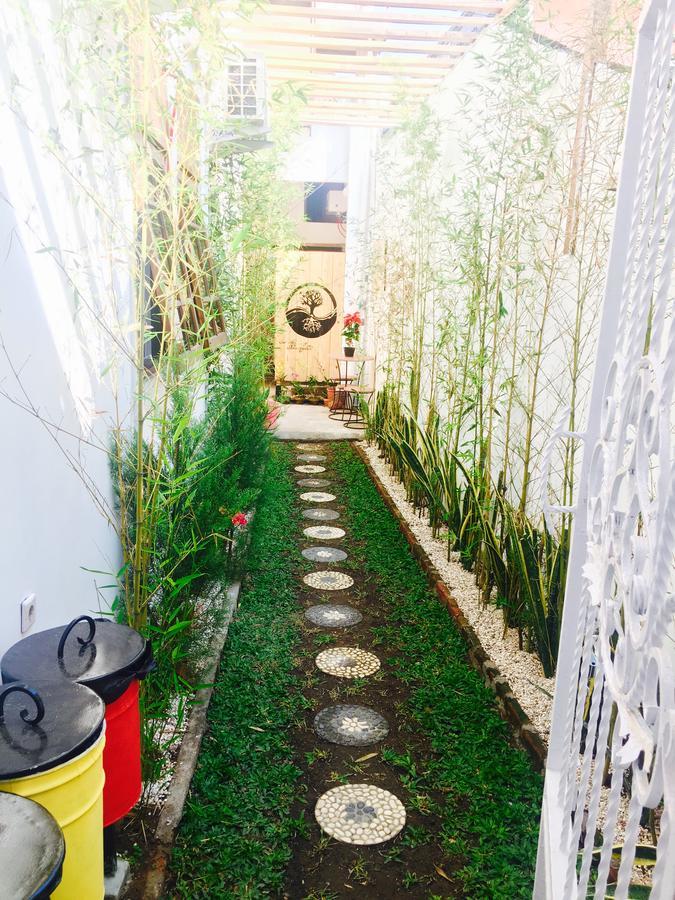 Wood Stone Hostel Γιογκιακάρτα Εξωτερικό φωτογραφία