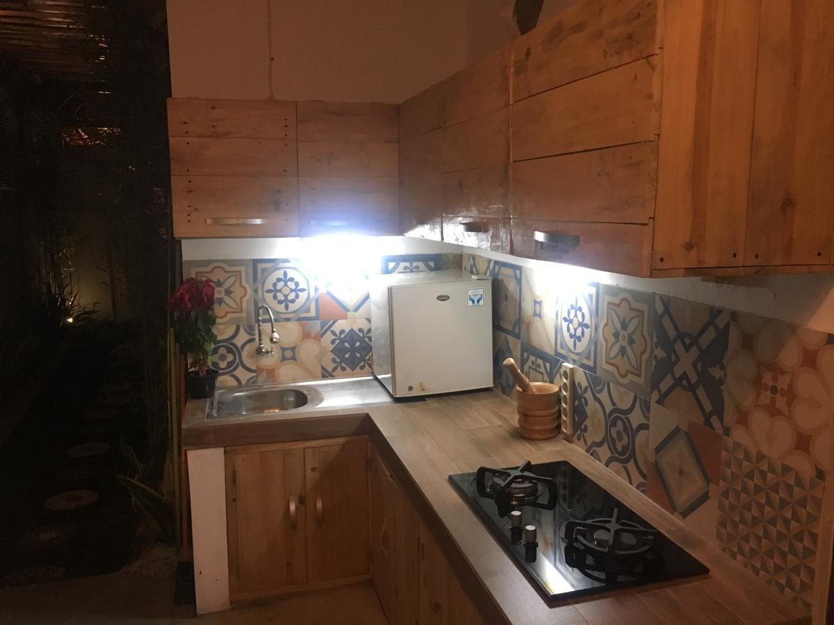 Wood Stone Hostel Γιογκιακάρτα Εξωτερικό φωτογραφία