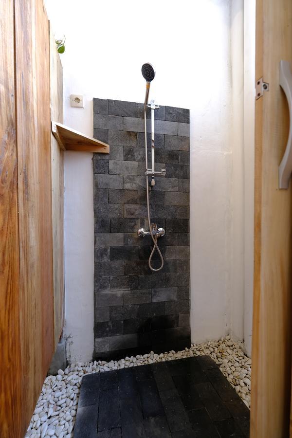 Wood Stone Hostel Γιογκιακάρτα Εξωτερικό φωτογραφία